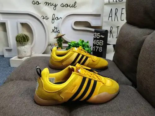178D✅Adidas BAD BUNNY BALLERINA JQ9230 Retro and avant-garde are all occupied, joining the British d