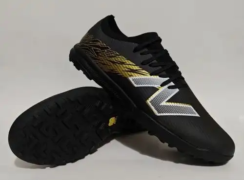 Arrival 39-45) New Balance Furon V8 Elite TF 39-45