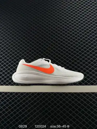 Nike REVOLUTION 8 Breathable low-top running shoes, which combines fast appearance and stable foot f