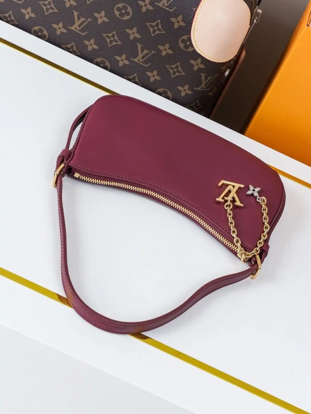 KK03650  (4).webp