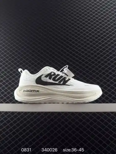 Nike Air Zoom Vomero Plus is a brand new technology that advances original shoes. Sports running sho