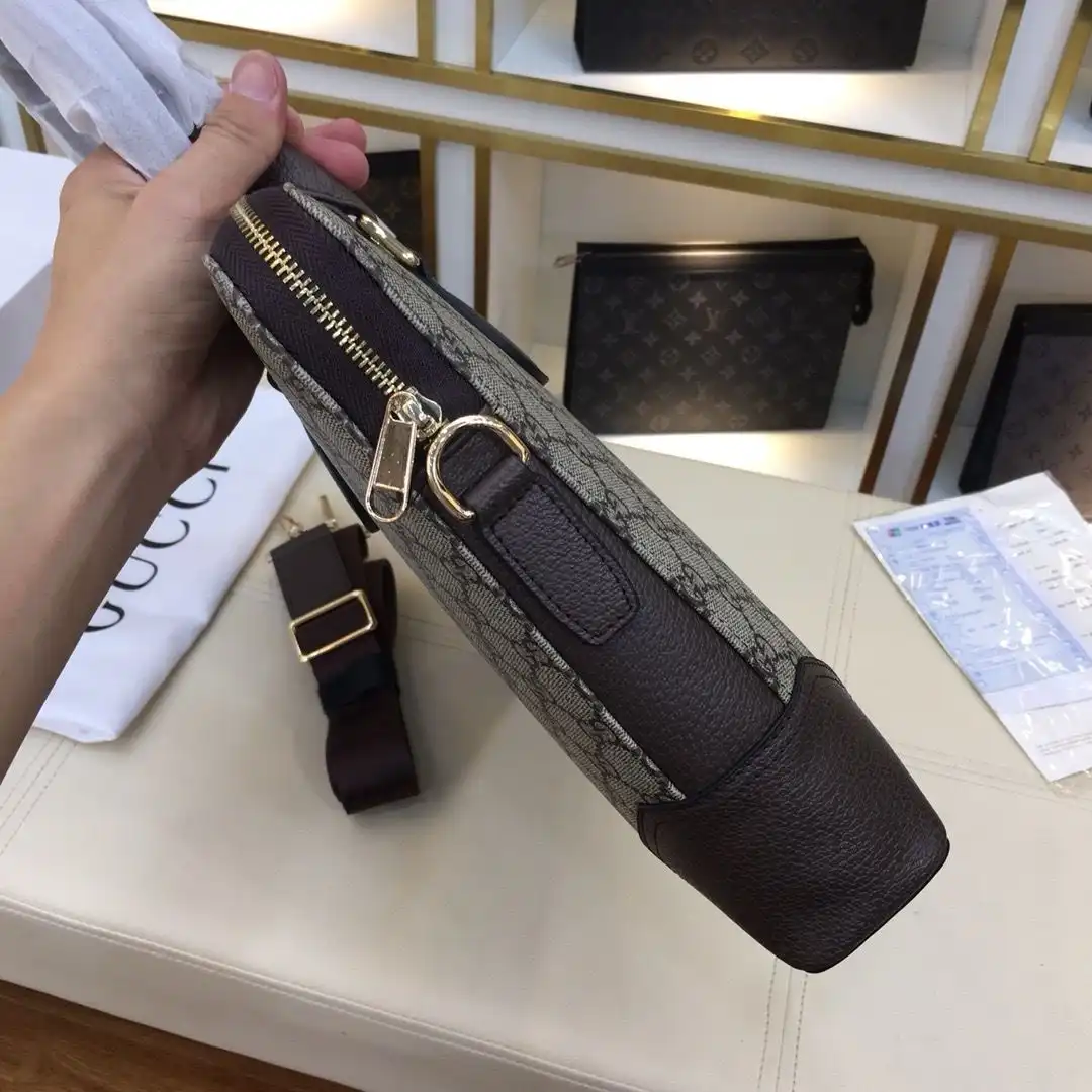 KK03050  (4).webp