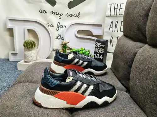 134D Adidas ADIDAS aw turnout trainer AQ1237 sports shoes, Alexander Wang and adidas stress-supporte
