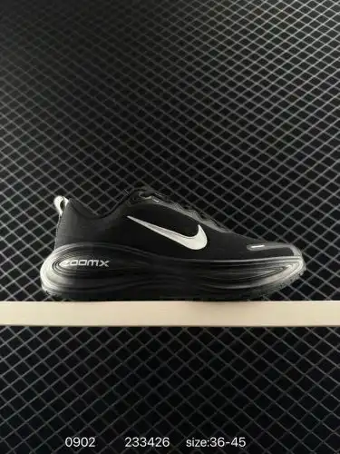 Nike VOMERO PLUS Comfortable shock-absorbing and anti-slip low-top running shoes Full-palm ReactX fo