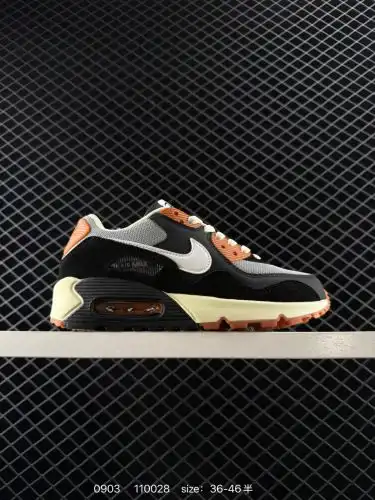 Nike Air Max 90 air cushion new color scheme The shoe body materials are covered with leather, fabri