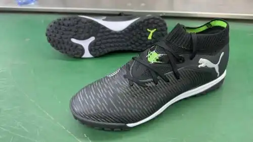 Arrival 39-45) Puma FUTURE 8 ULTIMATE TF 39-45