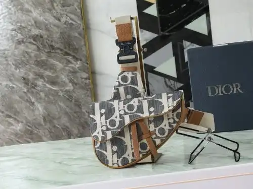 DIOR saddle bag Dior men's bag Dior crossbody bag uses imported top-grade original leather High-end 