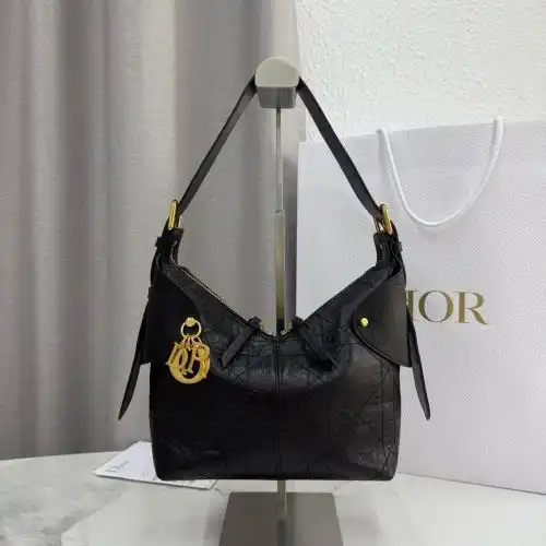 DIOR single shoulder bag Dior women's bag Dior crossbody bag uses imported top-grade original leathe