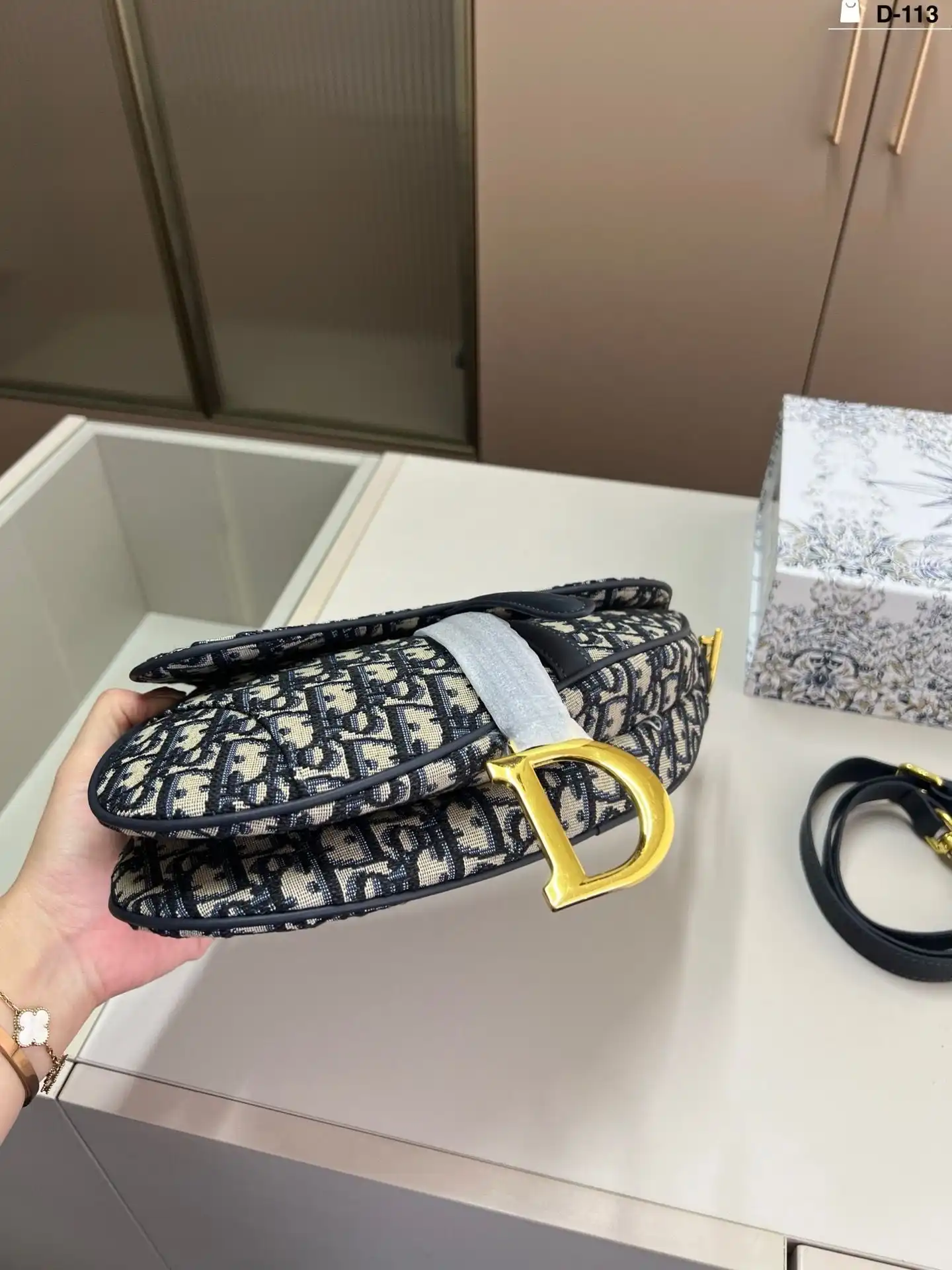 C2301300 (4).webp