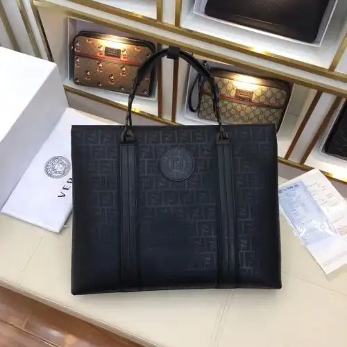 FENDI briefcase Fendi men's bag Fendi crossbody bag Use imported top-grade original leather High-end