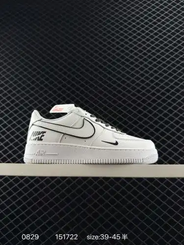 Nike AIR FORCE 1’07 Air Force One low-top versatile casual sports shoes. The soft, elastic cushionin