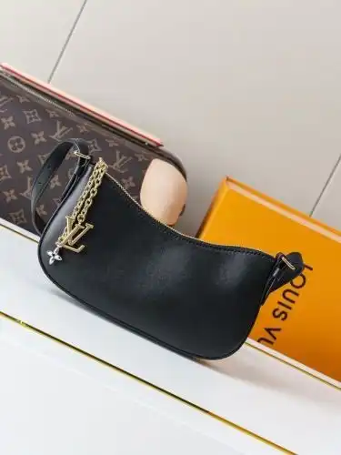 LV underarm bag Louis Vuitton women's bag Louis Vuitton crossbody bag uses imported top-grade origin