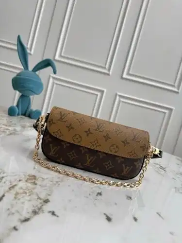 LV chain bag Louis Vuitton women's bag Louis Vuitton crossbody bag uses imported original cowhide hi