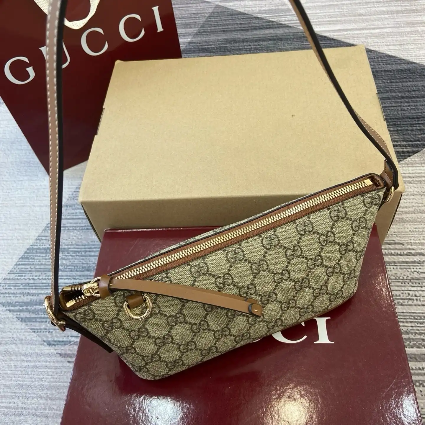 KK03950 (4).webp