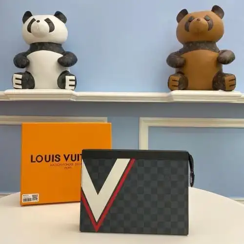 LV clutch Louis Vuitton men's bag Louis Vuitton crossbody bag uses imported original cowhide high-en