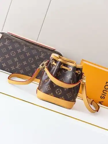 LV bucket bag Louis Vuitton women's bag Louis Vuitton crossbody bag uses imported top-grade original