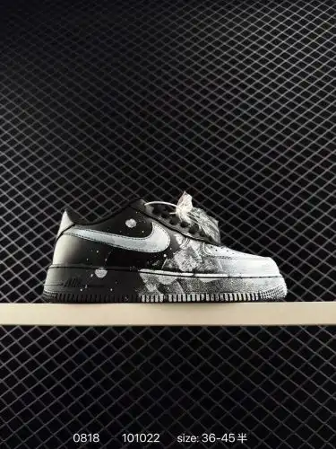 Nike Air Force 1 ’07 Air Force One low-top versatile casual sports shoes. Soft, elastic cushioning a