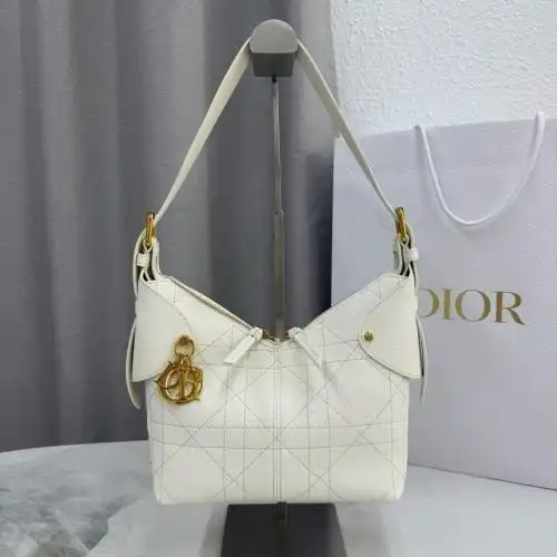 DIOR single shoulder bag Dior women's bag Dior crossbody bag uses imported top-grade original leathe