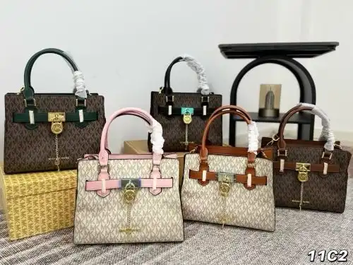 MK tote bag MK women's bag MK crossbody bag uses imported original cowhide high-end quality gift bag