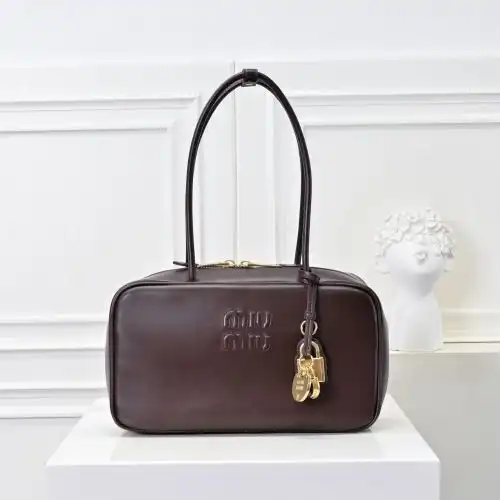 MiuMiu handbag, ladies, ladies, crossbody bag, imported original cowhide, high-end quality, gift bag