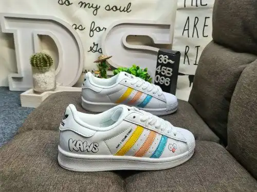 096D Adidas Clover Originals Superstar BZ2537 Shell Head Classic versatile casual sports shoes High-
