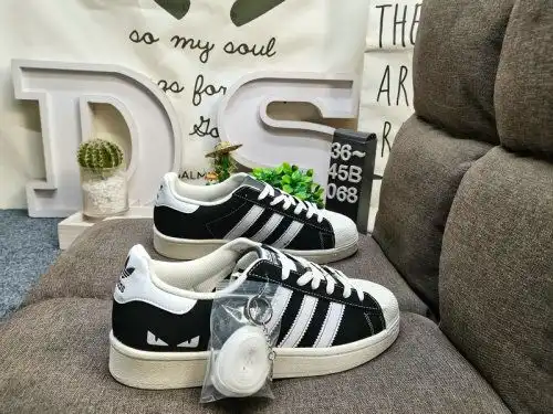 068D Adidas Clover Originals Superstar DS0026 Shell head classic versatile casual sports shoes high-
