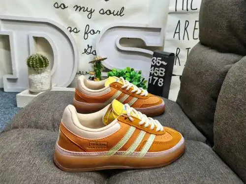 178DAdidasad Bunny Gazelle Indoor JS5050 uses a translucent fur combined environmentally friendly fi