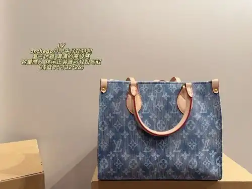 LV tote bag Louis Vuitton women's bag Louis Vuitton crossbody bag is imported original cowhide high-