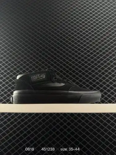 190 OTW by Vans × NEIGHBORHOOD Co-branded series Create a new co-branded series. The sixth time is b