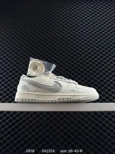 Nike NK Dunk Low Retro DIY low-top casual sports shoes Original head layer material The materials ar