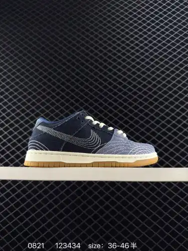 Nike SB Dunk Low Dunk Series Low Casual Sports Skateboard Shoes are made of soft cow leather upper m