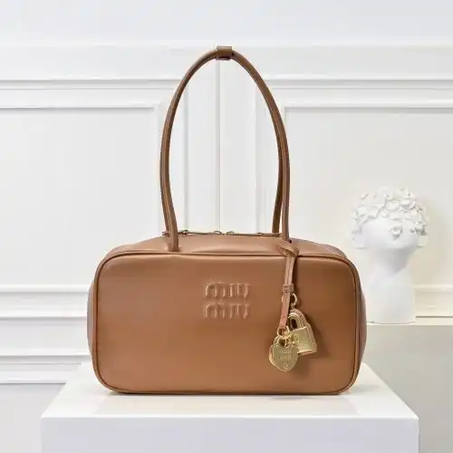 MiuMiu handbag, ladies, ladies, crossbody bag, imported original cowhide, high-end quality, gift bag