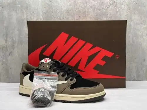 AJ1 low-top inverted hook 36~47 with half code
