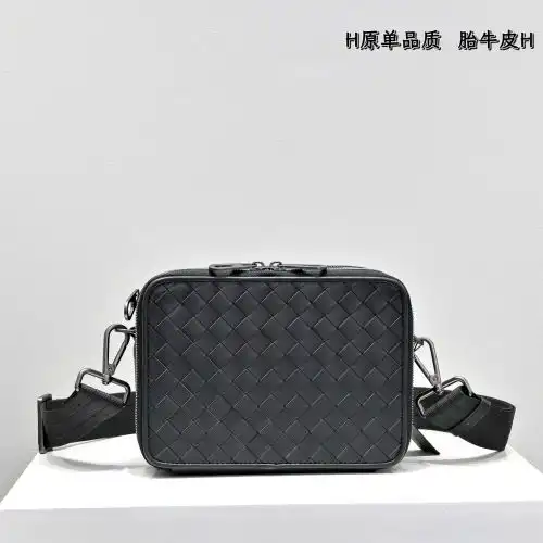 BV email bag Baodie family men's bag Baodie family crossbody bag adopts imported top-grade original 