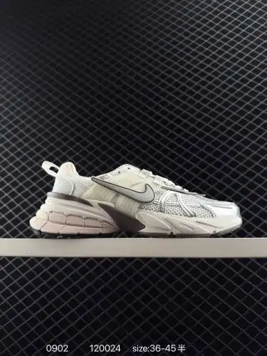 NK Wmns V2K Runtekk Low" Fossil Color "Retro Trendy Series Future Retro Daddy Style All-ma