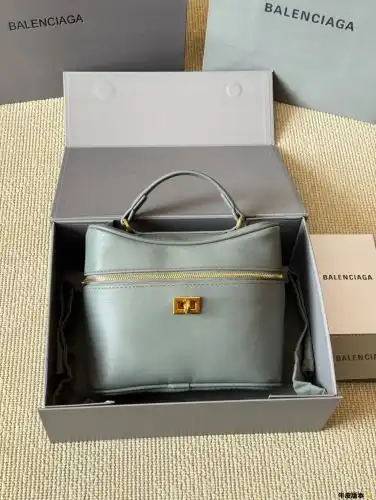 Balenciaga handbag Balenciaga women's bag Balenciaga crossbody bag uses imported original cowhide hi