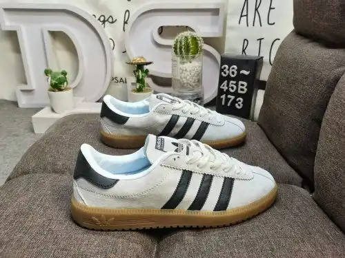 173D company-level ✅Adidas Bermuda END retro items series retro sports shoes The body is wrapped in 
