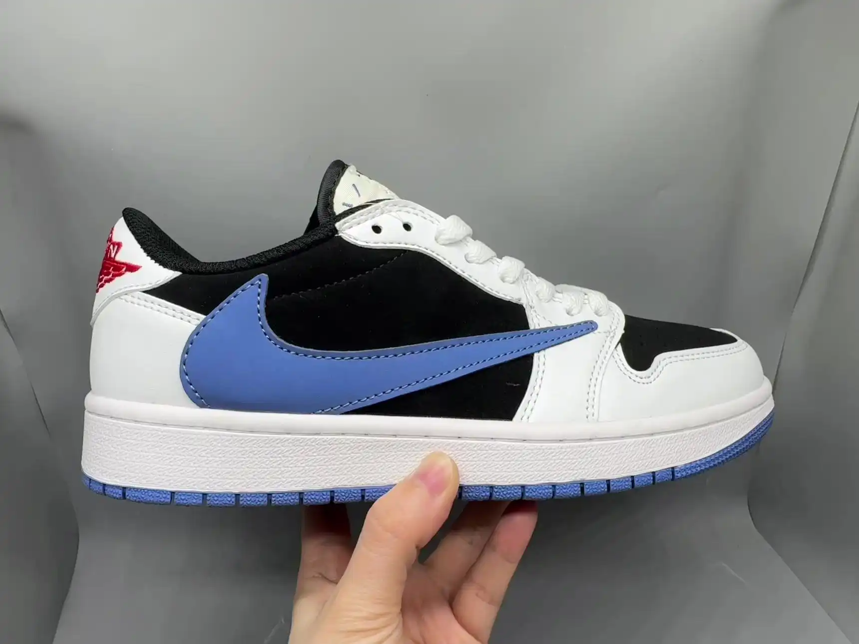 AJ1 lightning reverse hook white black and blue 36～47