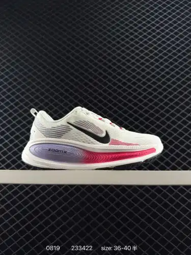 Nike VOMERO 18 Nike Comfortable shock-absorbing and anti-slip low-top running shoes Full-palm ReactX