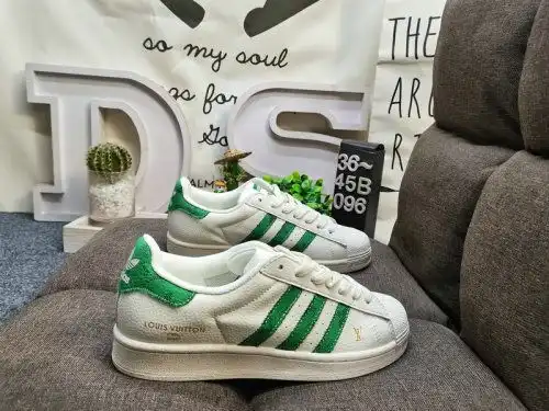 096D Adidas Clover Originals Superstar SD6819 Shell Head Classic versatile casual sports shoes High-