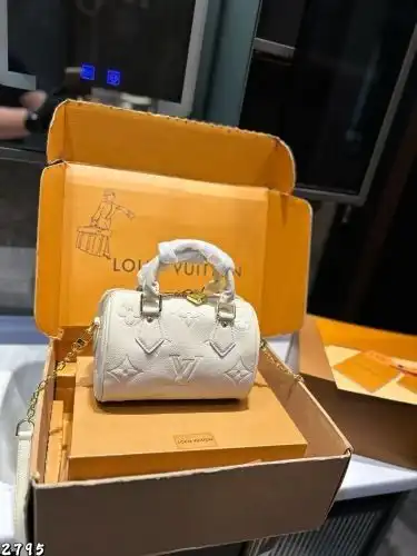 LV pillow bag Louis Vuitton women's bag Louis Vuitton crossbody bag uses imported original cowhide h