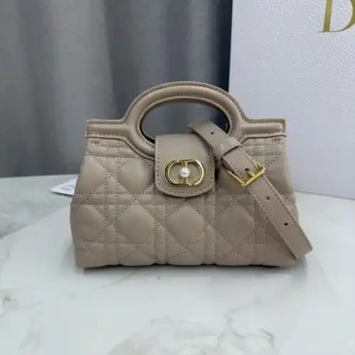 DIOR handbag Dio women's bag Dio crossbody bag uses imported top-grade original leather High-end dup
