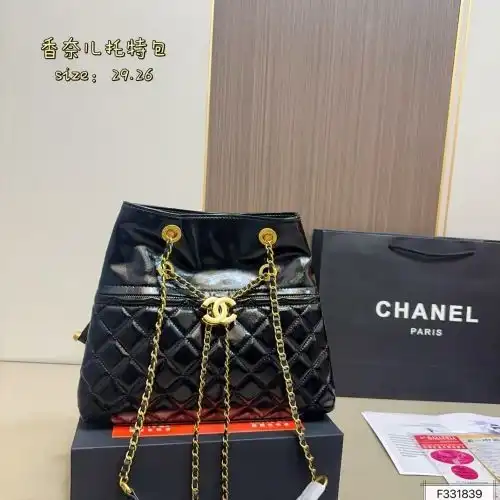 CHANEL chain bag Chanel women's bag Chanel crossbody bag is made of imported original cowhide high-e