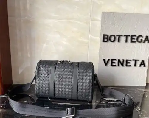 BV pillow bag Baodie family men's bag Baodie family crossbody bag adopts imported top-grade original