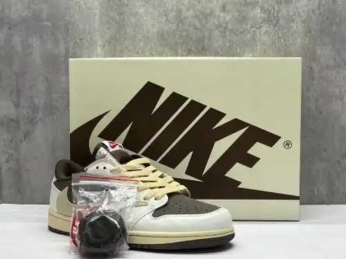 AJ1 Low white brown inverted hook 36~47 with half code