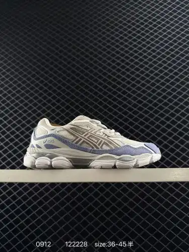 ASICS GEL-NYC ASICS GEL-NYC Breathable mesh upper with partial synthetic leather material, made of n