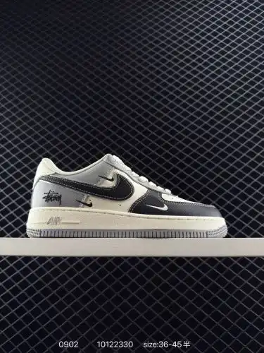 NIKE AIR FORCE 1'07 LV8 original last cardboard creates a pure low-gross air force style focusing on