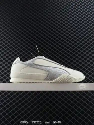 Puma Bella V2 Leather Low-top Professional Off-road Training Shoes Real-time First Shot PUMA H-STREE