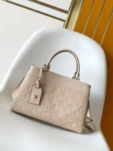 LV handbag Louis Vuitton women's bag Louis Vuitton crossbody bag uses imported top-grade original le