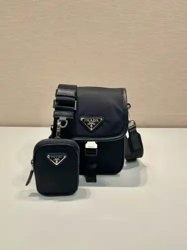 PRADA mobile phone bag Purada men's bag Purada crossbody bag using imported original cowhide high-en